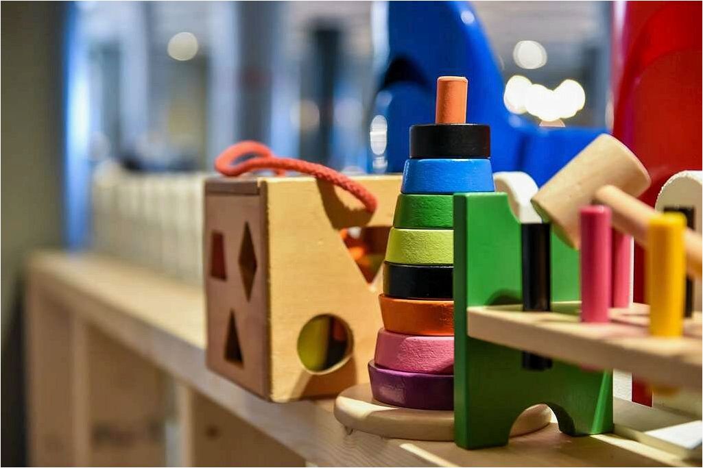 Развивающие игрушки для малышей: польза и какие бывают виды игрушек