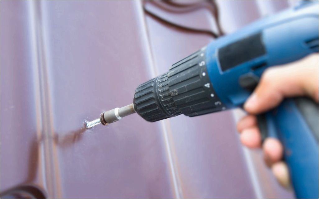 (укладывать, металлочерепицу, крышу) Как укладывать металлочерепицу на крышу