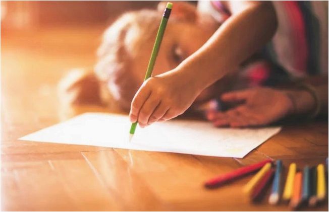 Развивающие игрушки для малышей: польза и какие бывают виды игрушек