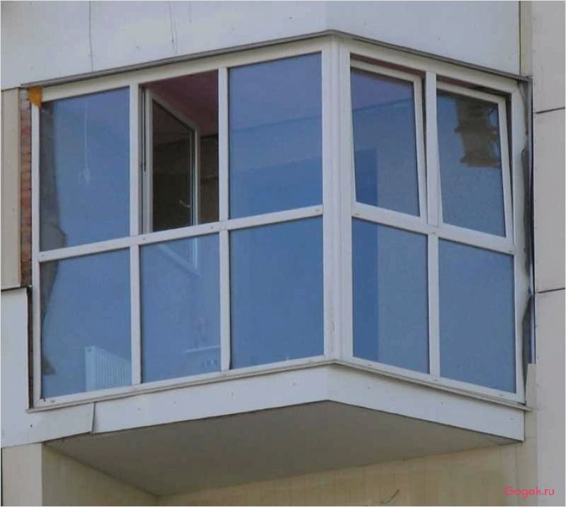 Остекление балконов ПВХ и алюминиевым профилем: преимущества и особенности