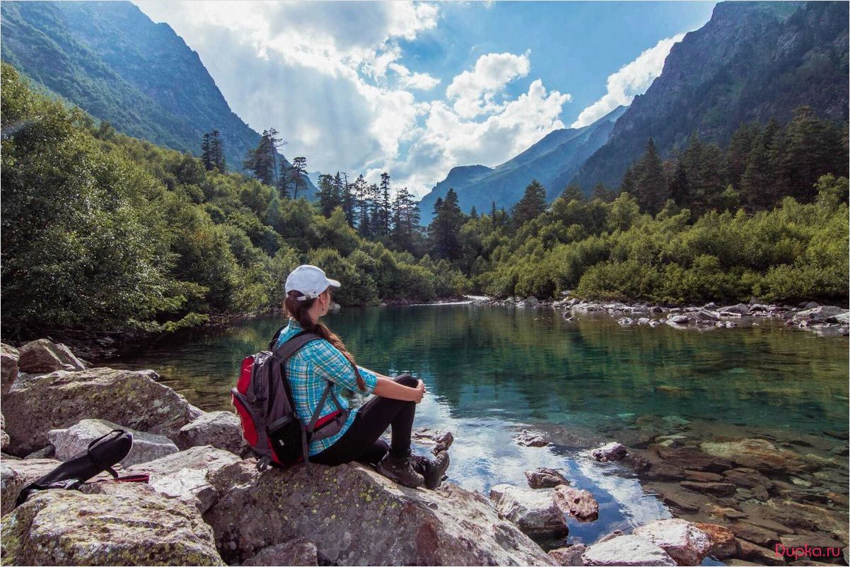 Домбай: путешествия и туризм в горном курорте Кавказа