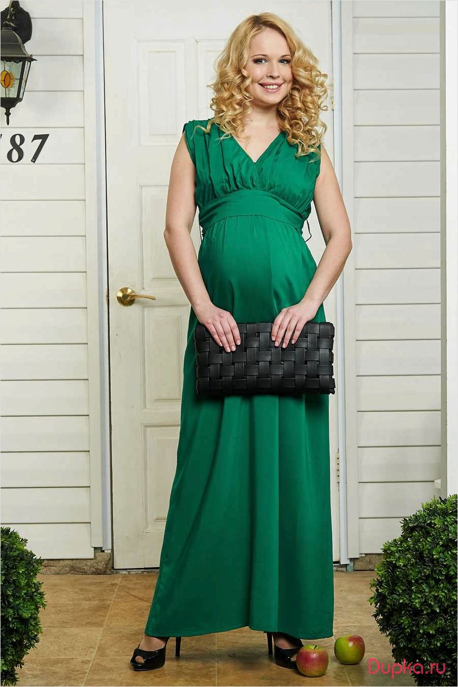 Вечерние платья для беременных: как правильно выбрать